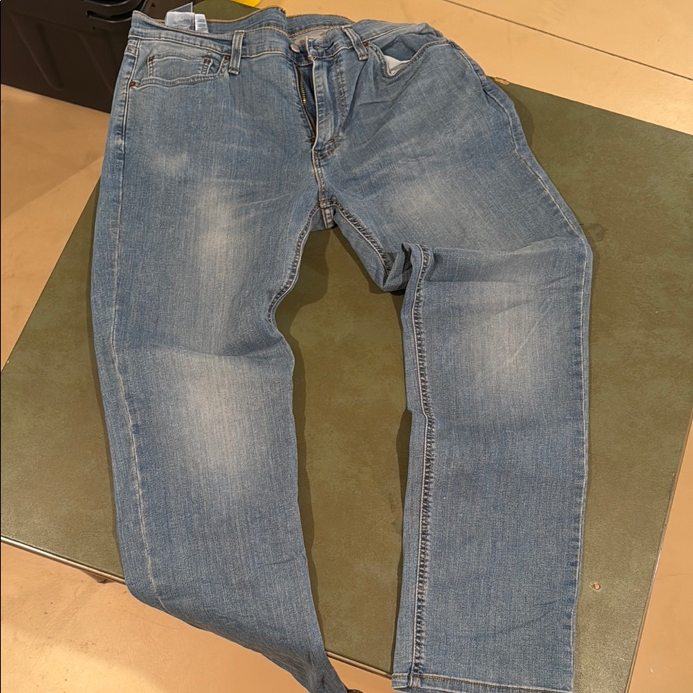Levi's Blue Relaxed Jeans with Subtle Fading